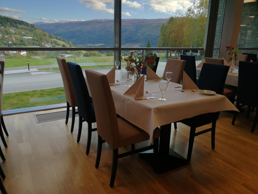 Dombas Hotel Екстер'єр фото